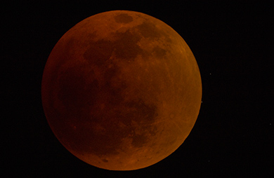 Total Lunar Eclipse (with star about to eclipse) (Sky & Space Gallery)